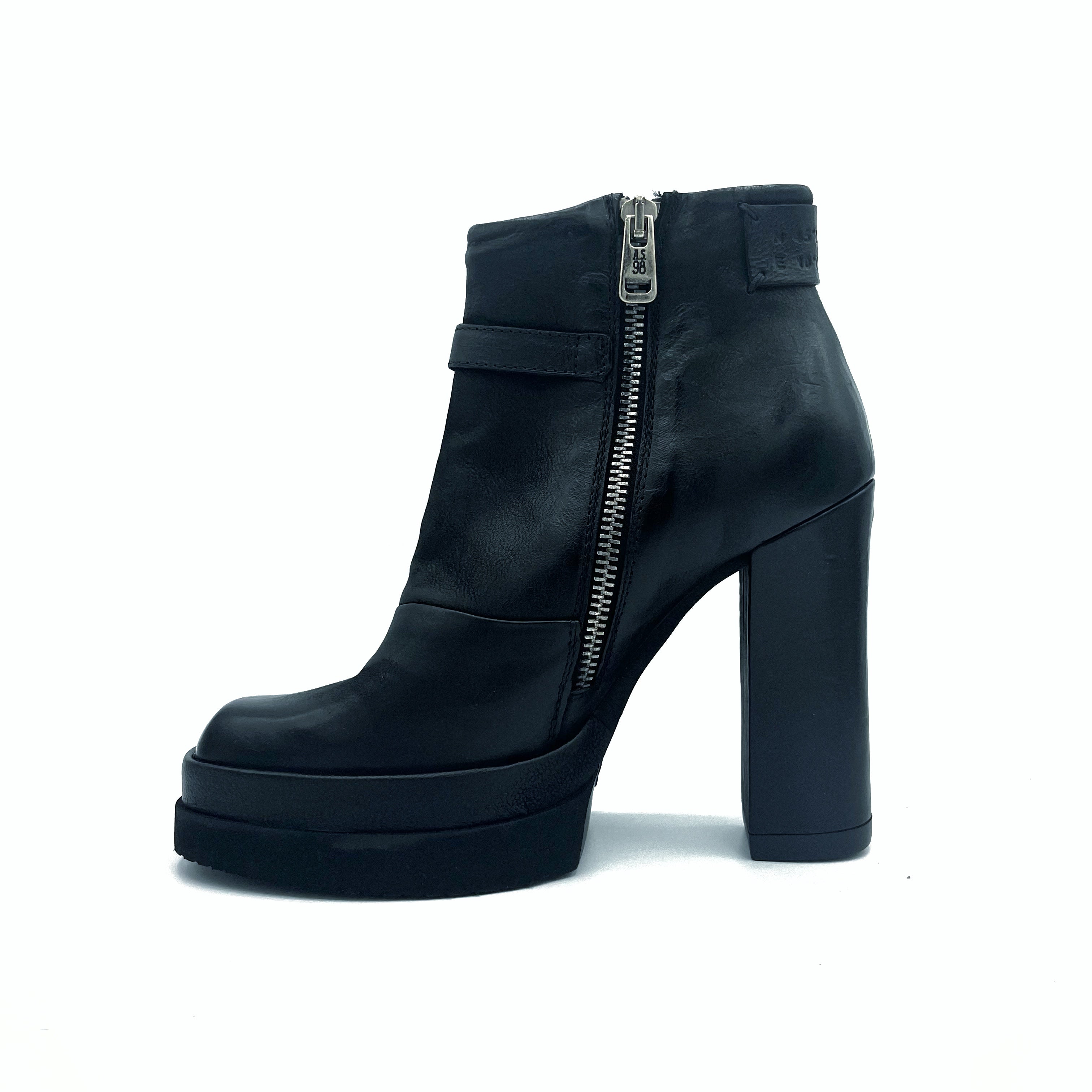 Inner side view of the A.S.98 Vinal High-heeled Bootie in Black