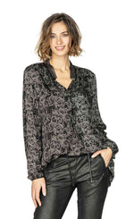 Load image into Gallery viewer, Top half front view of a woman wearing the beate heymann black strass blouse.
