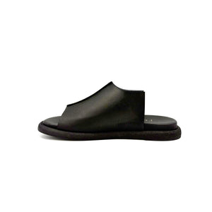 inner side view of the lofina 7201 in black