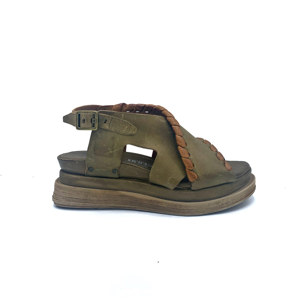Outer side view of the A.S.98 Lumi sandal in green