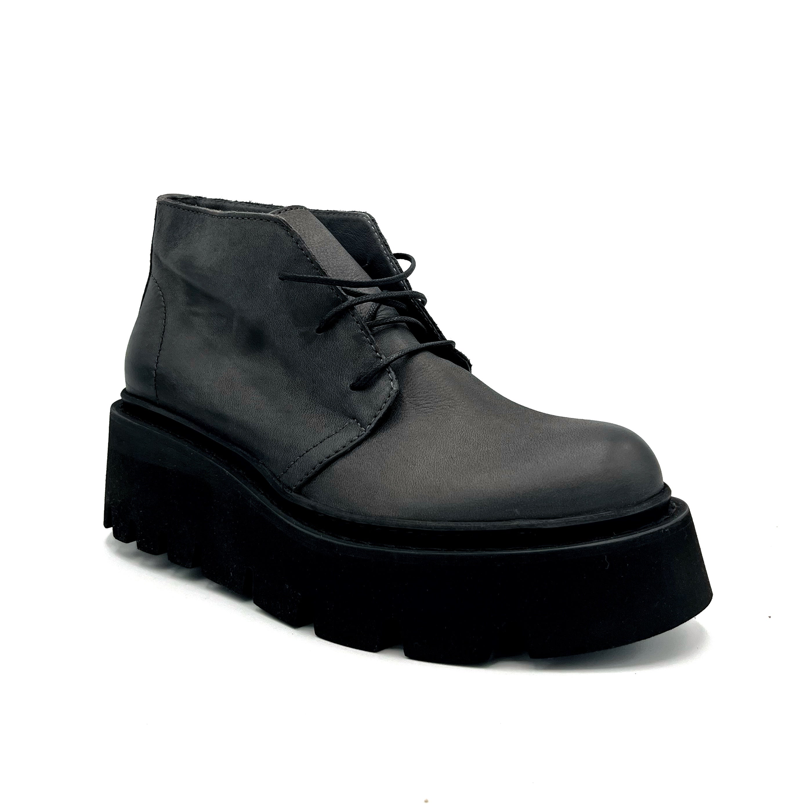 Outer front side view of the Lofina 4366 Londra Bootie.