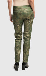 Load image into Gallery viewer, Back bottom half view of a woman wearing the Alembika Green Iconic Jeans Desires
