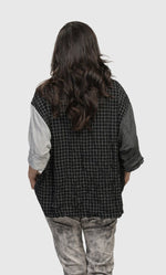 Load image into Gallery viewer, Back top half view of a woman wearing the alembika mix top
