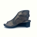 Load image into Gallery viewer, Inner side view of the trippen mandarin sandal in steel
