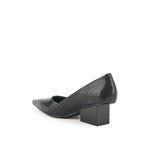 Load image into Gallery viewer, Inner back side view of the united nude raila pump in black.
