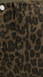 Load image into Gallery viewer, Le Jean Utility Soft Barrel Jeans - Dark Leopard
