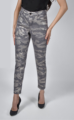 Load image into Gallery viewer, Front bottom half view of a woman wearing the frank lyman camo/grey denim pant. This pant is slim and has a silver foiled camo print.
