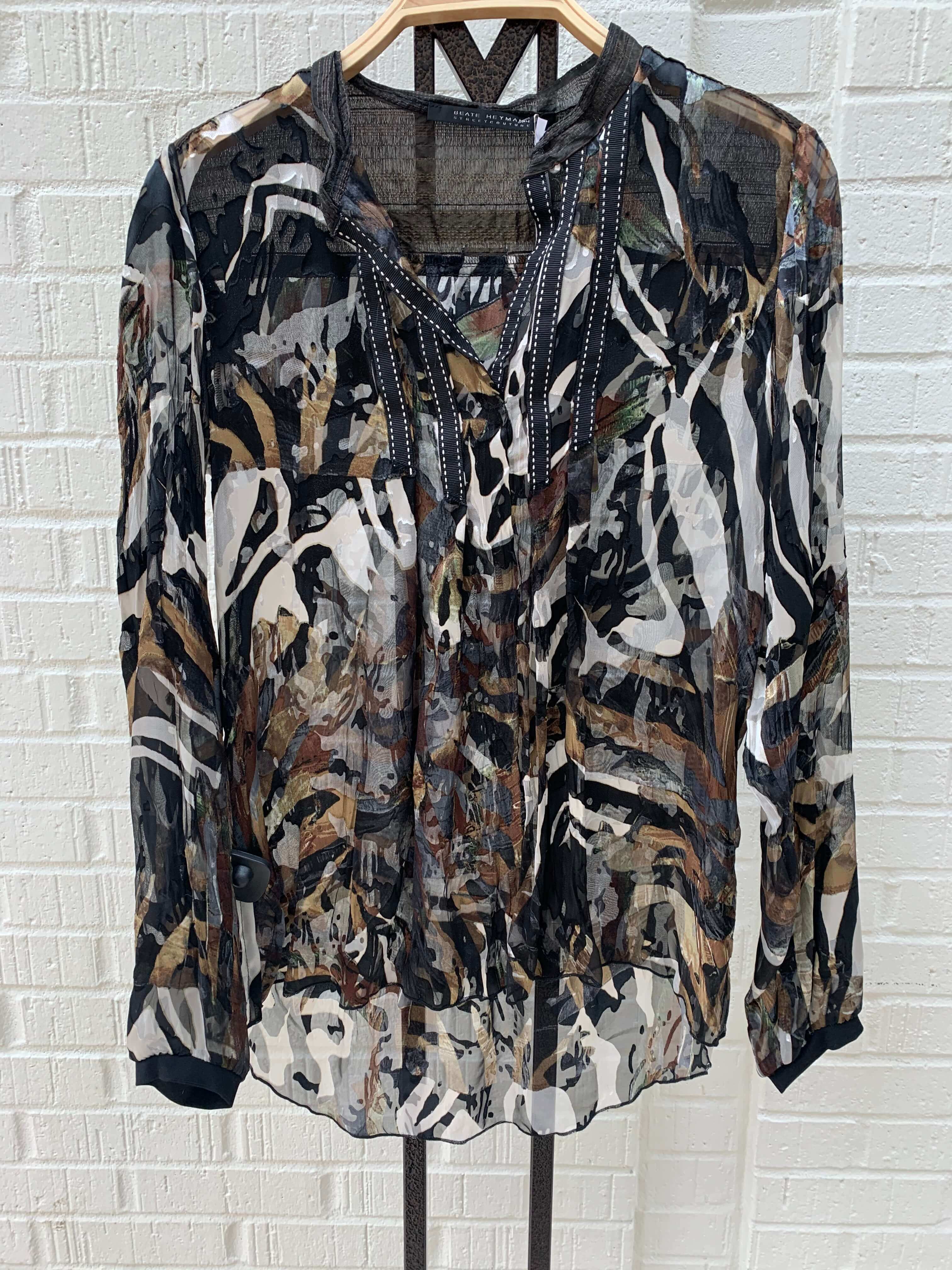 Beate Black Camouflage Top - ModeAlise