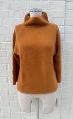 Load image into Gallery viewer, Henry Christ Short Box Cashmere Sweater
