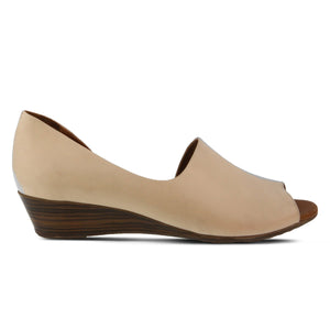 Outer side view of the Spring Step Lesamarie Shoe. This shoe is a light beige with a tan leather inner and slight wedge heel. The outer side covers the foot while in inner side reveals the arch. This shoe is also open toed.